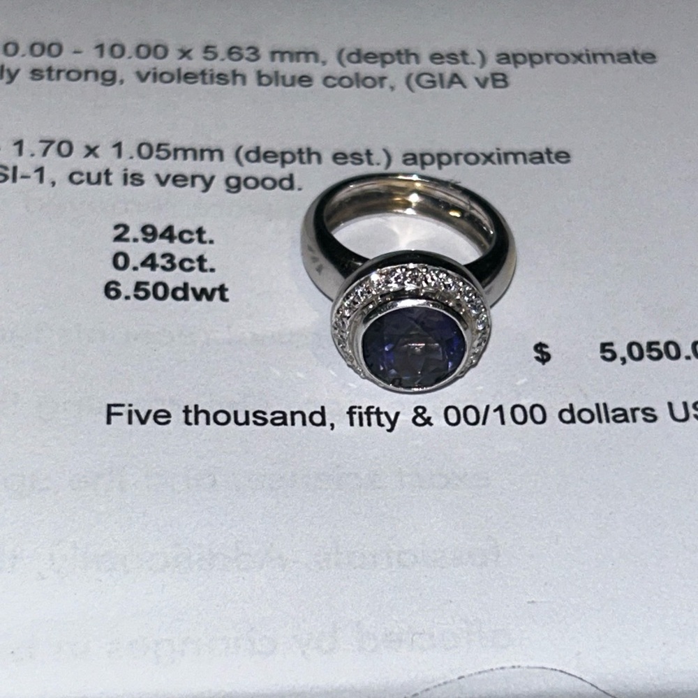 Women’s 18kt Gold Halo Diamond Ring 6.75
